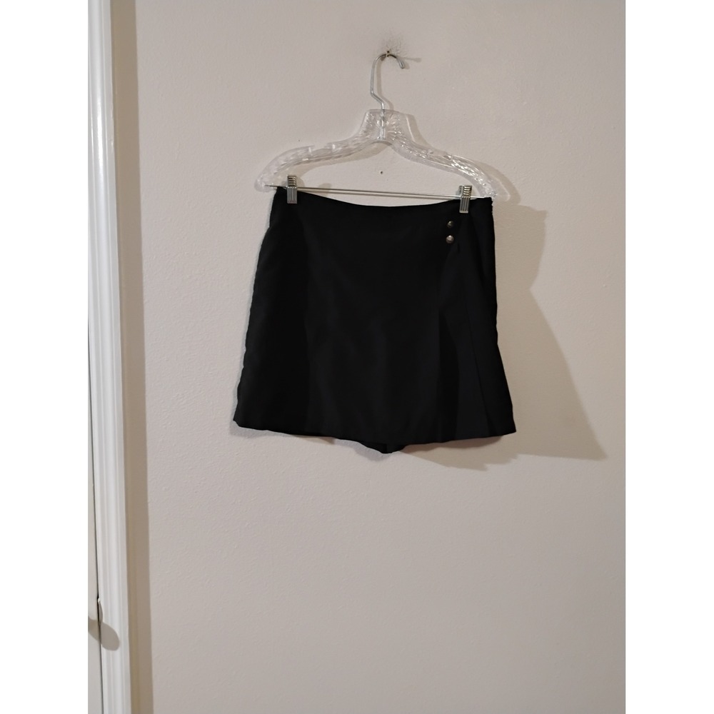 IZOD X-Tra Dry Black Golf Skort Womens 8 Active Tennis Skirt Button Detail